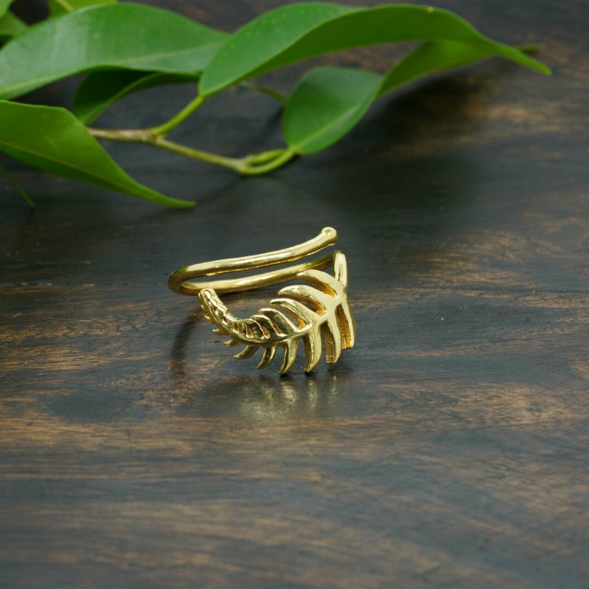 vergoldeter ring, farn ring, ring vergoldet, goldener ring schmuck, abeytu ring