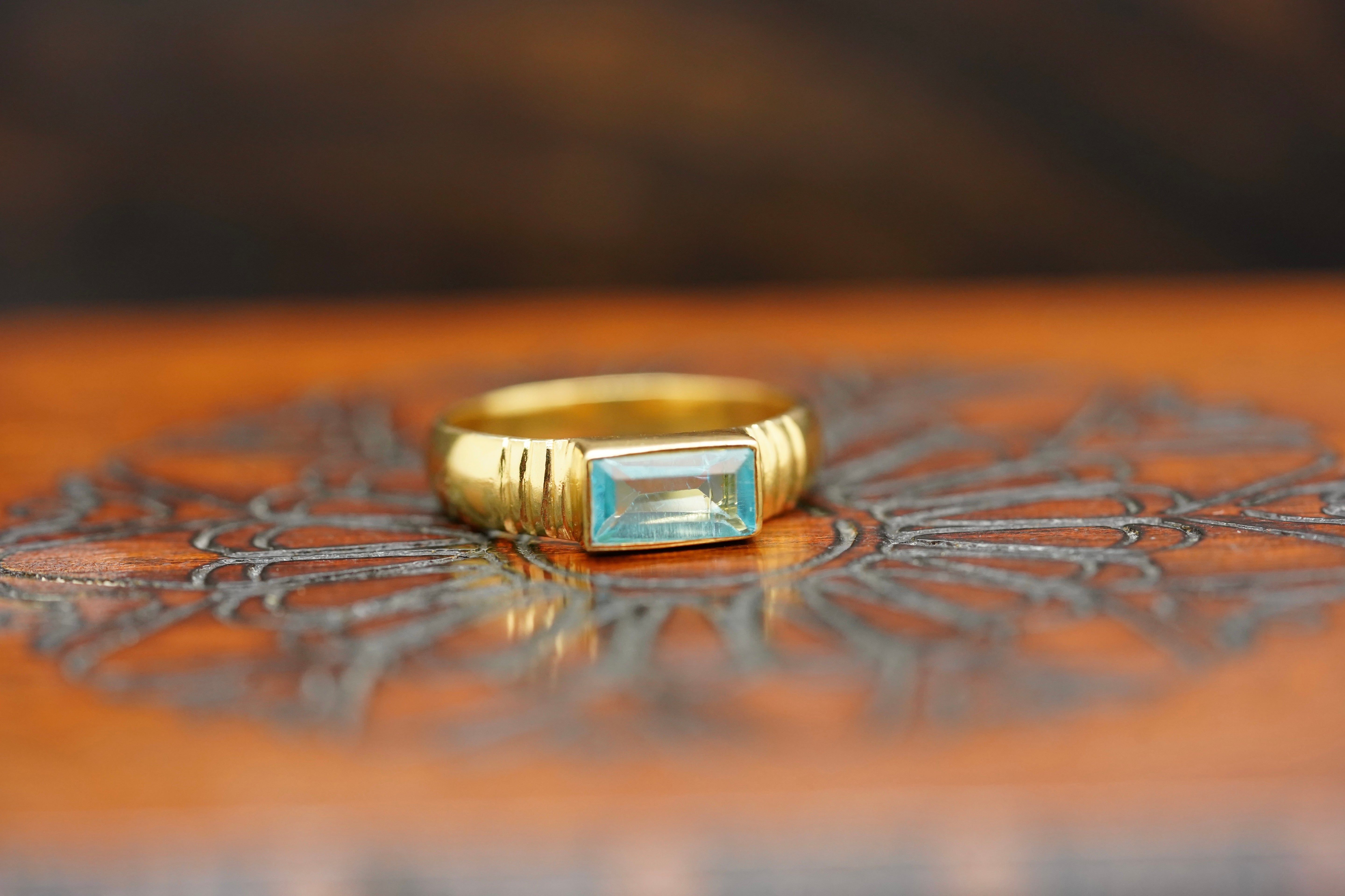 topas ring, ring blauer topas, blauer topas ring, topas ring gold, topas schmuck, schmuck mit topas, ring vergoldet, vergoldeter ring, goldener ring schmuck, Edelstein ring, alaska ring

