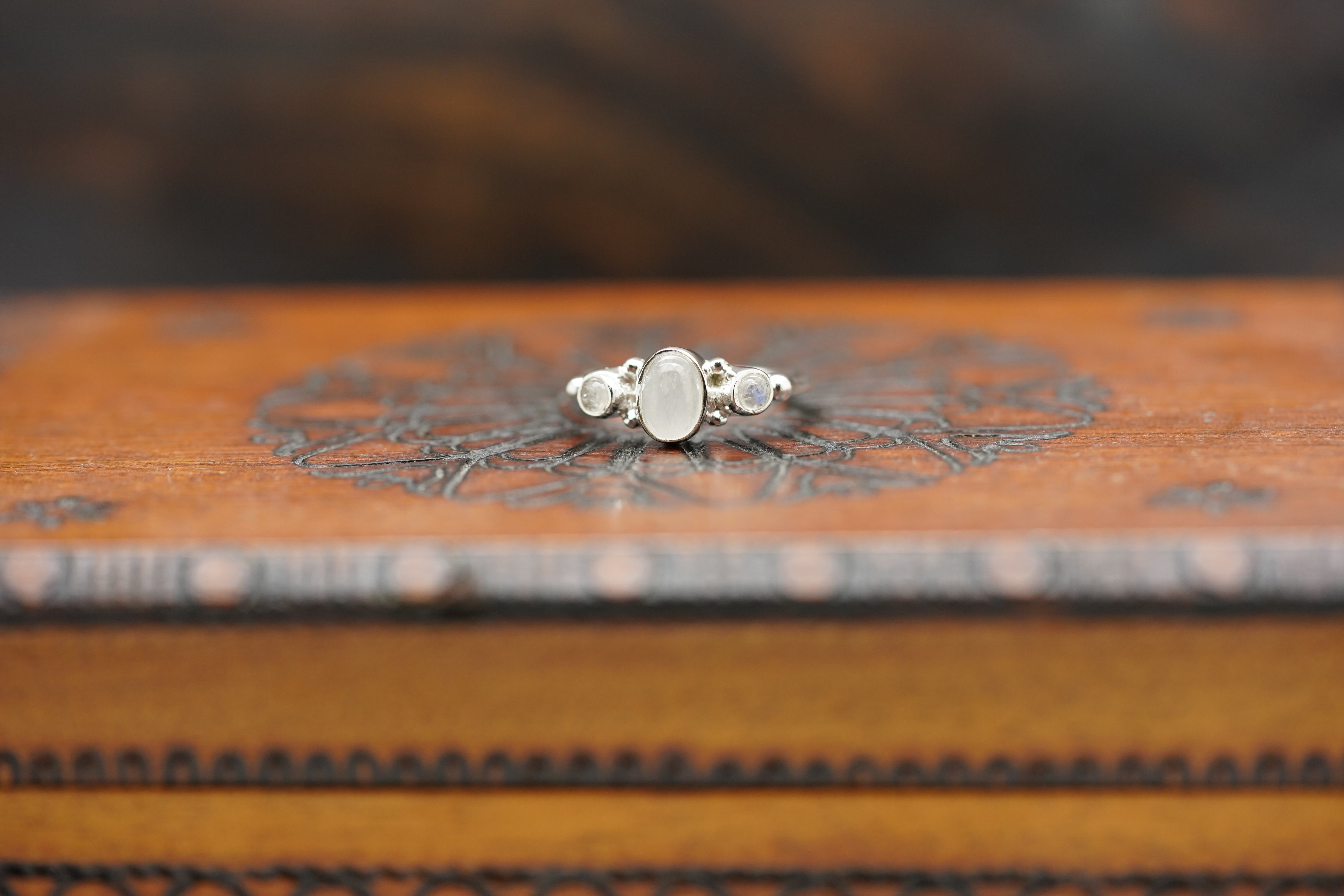 mondstein ring, mondstein ring silber, edelstein ring, ewa Ring, Silber Ring, ring aus mondstein, Edelstein ring, ring mondstein