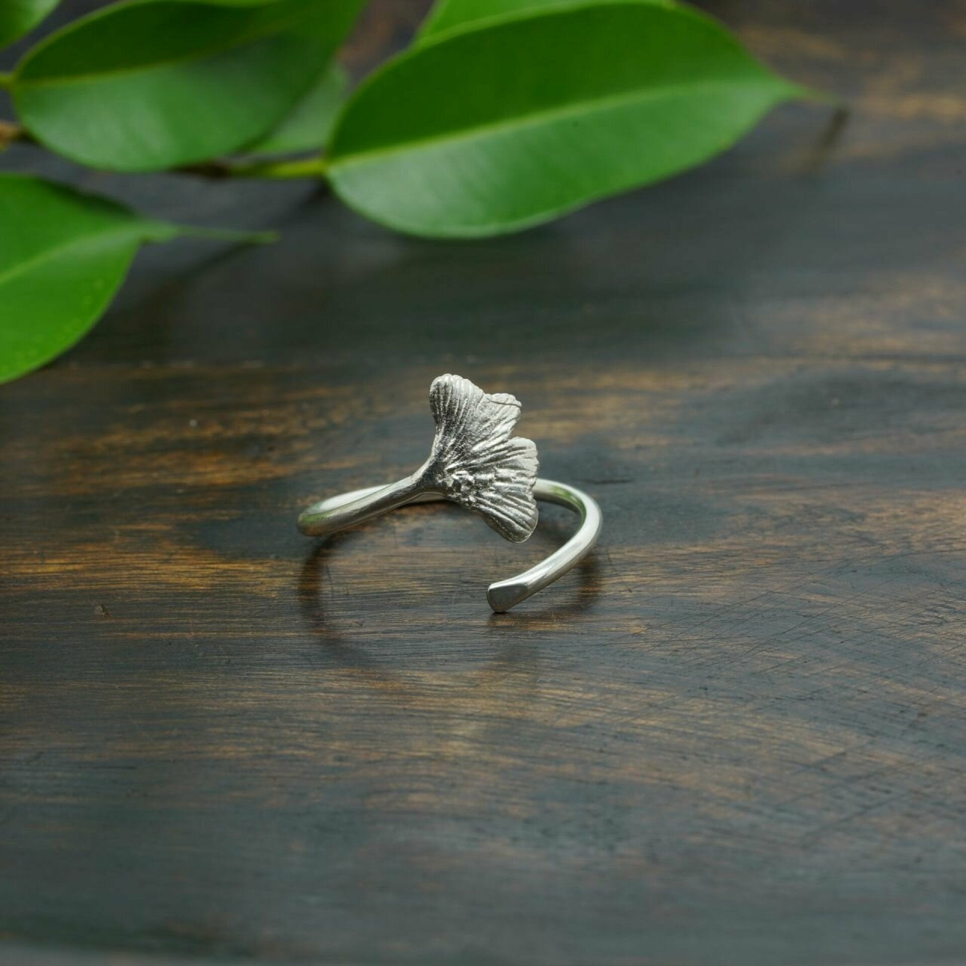 ginkgo ring, ginkgo ring silber, ring ginkgo, ginkgo blatt ring, silber ring, silberring damen, ring silber, damen-ring silber,  silberring
