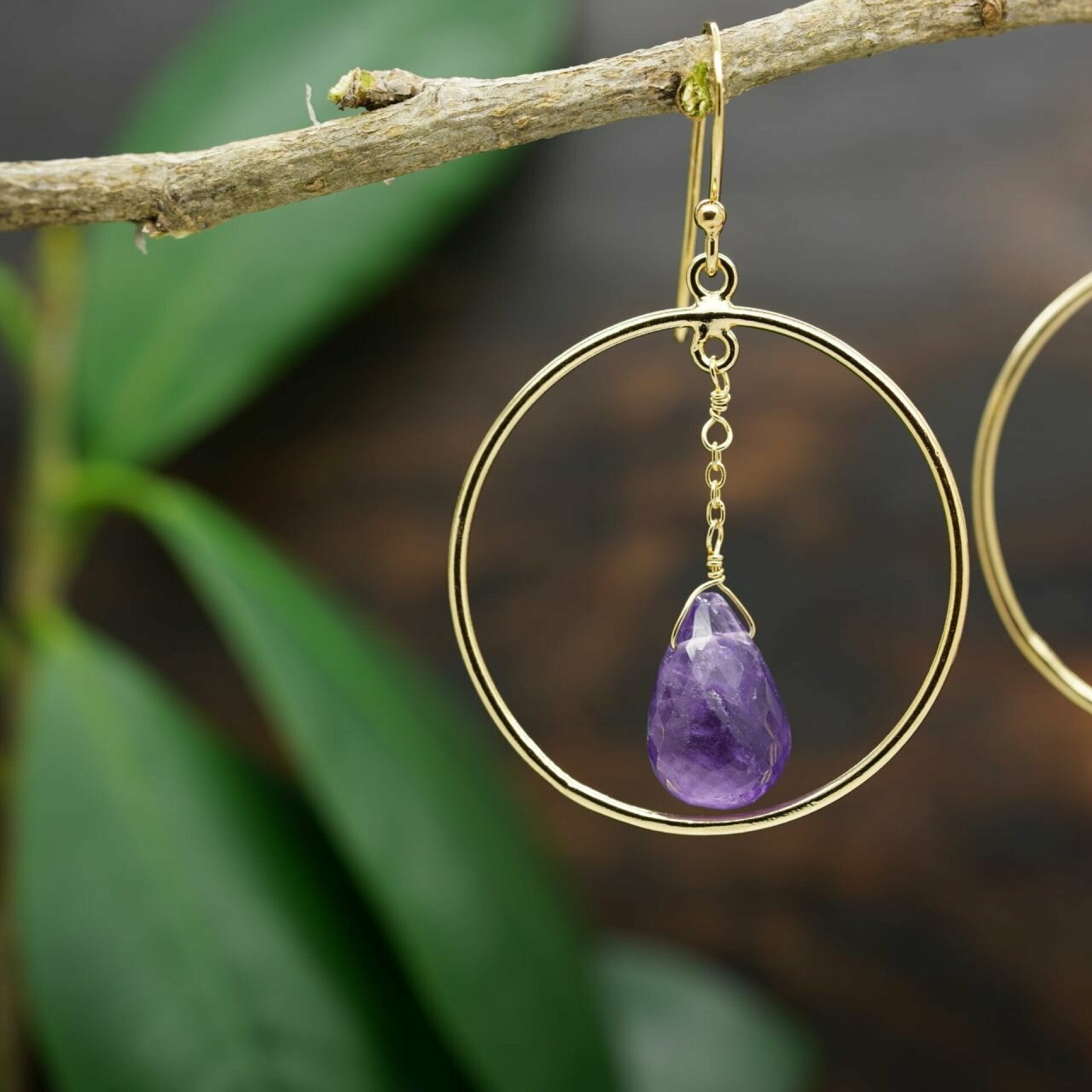 ohrringe mit amethyst, amethyst ohrringe, ohrringe gold mit amethyst, amethyst ohrringe gold, edelstein ohrringe, ohrringe edelstein, hachi ohrringe
