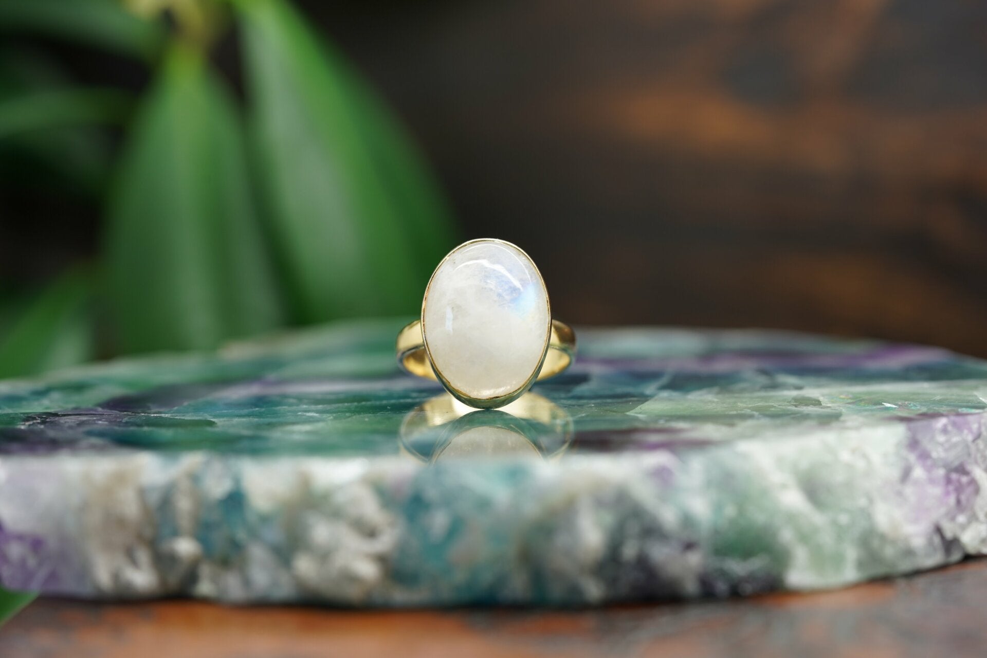 mondstein ring, mondstein ring gold, edelstein ring, kaya ring, gold ring, ring aus mondstein, ring mondstein
