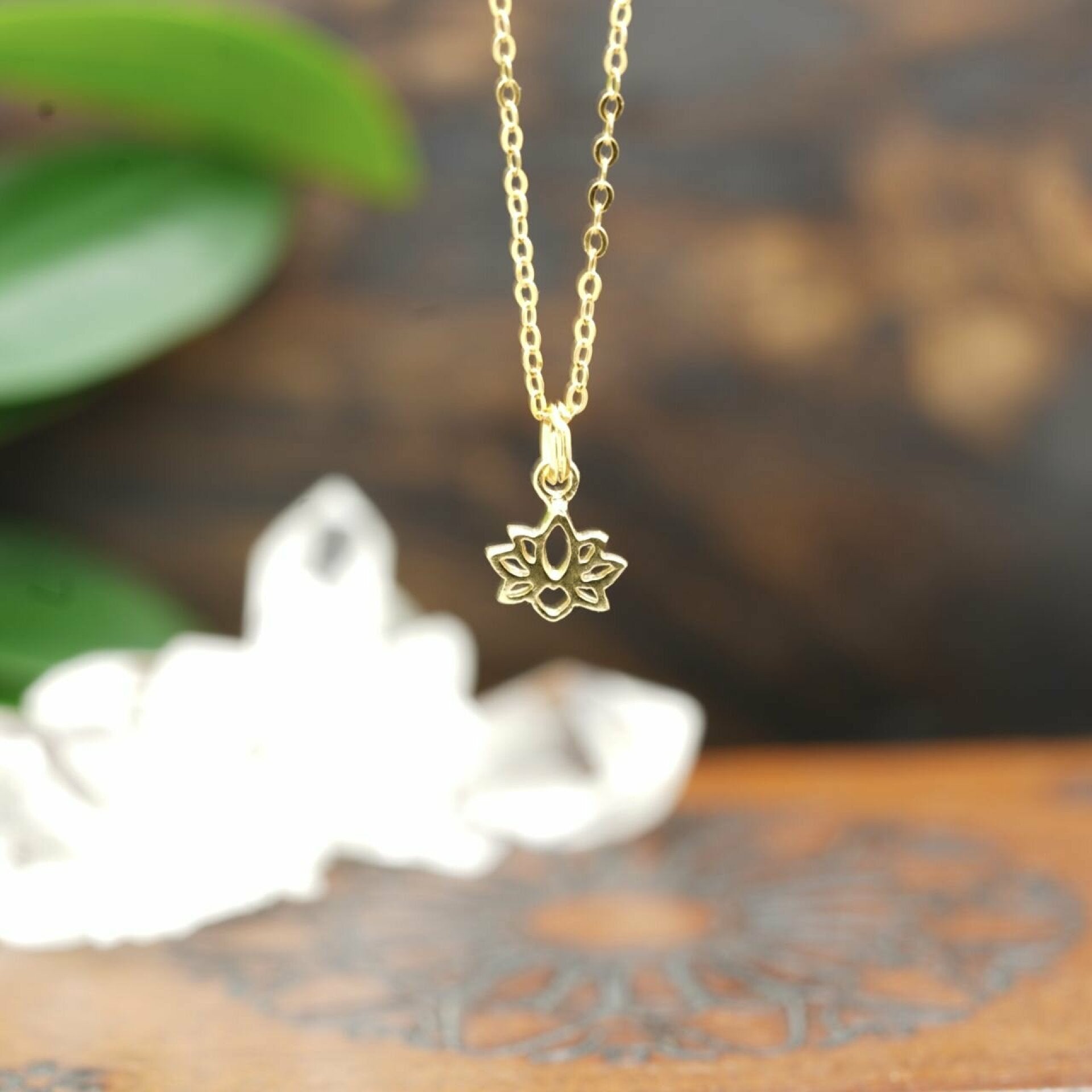 lotus kette, kette lotus, lotus kette gold, lotus anhänger, lotus anhänger gold