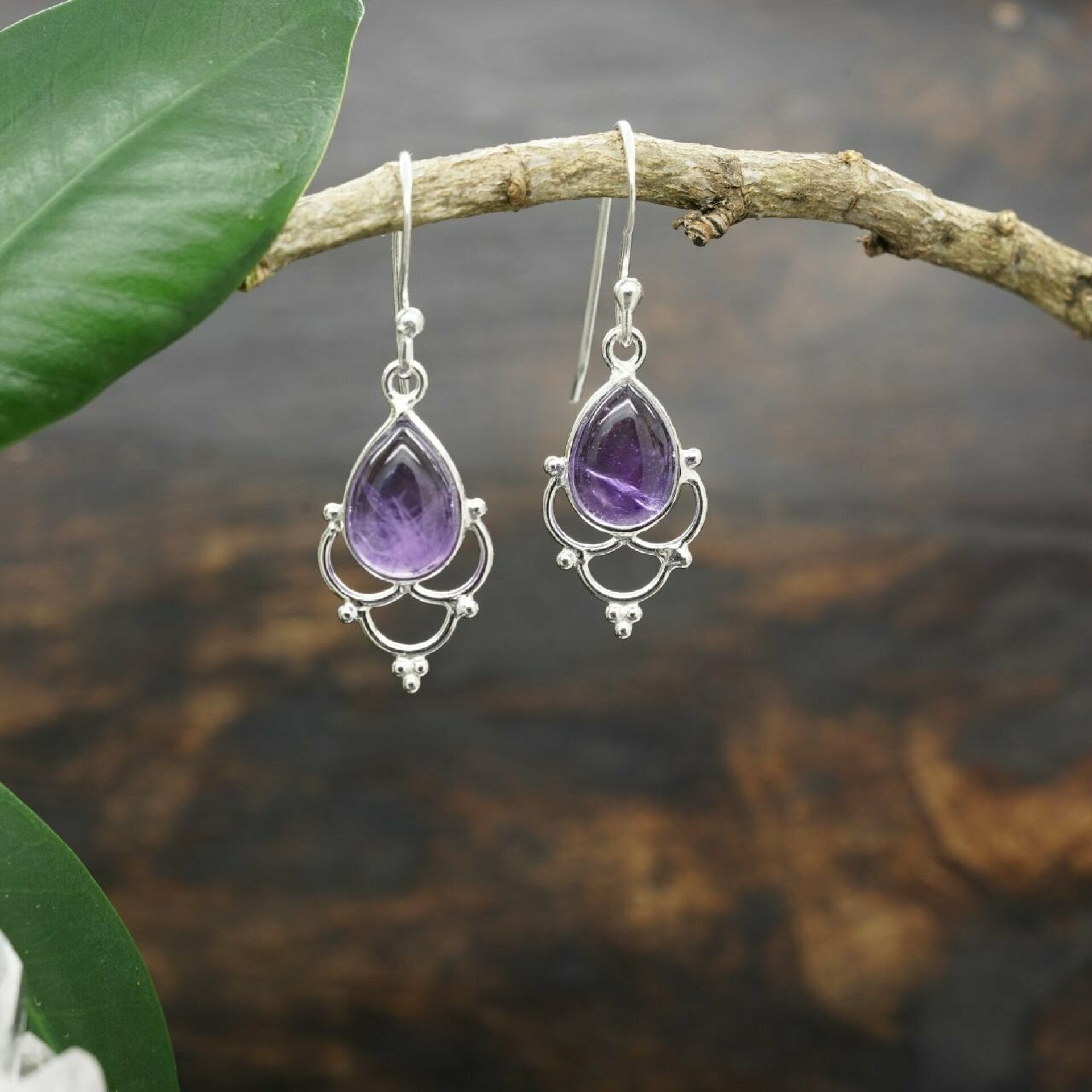 ohrringe mit amethyst, amethyst ohrringe, ohrringe silber mit amethyst, amethyst ohrringe silber, edelstein ohrringe, ohrringe edelstein, macawi ohrringe
