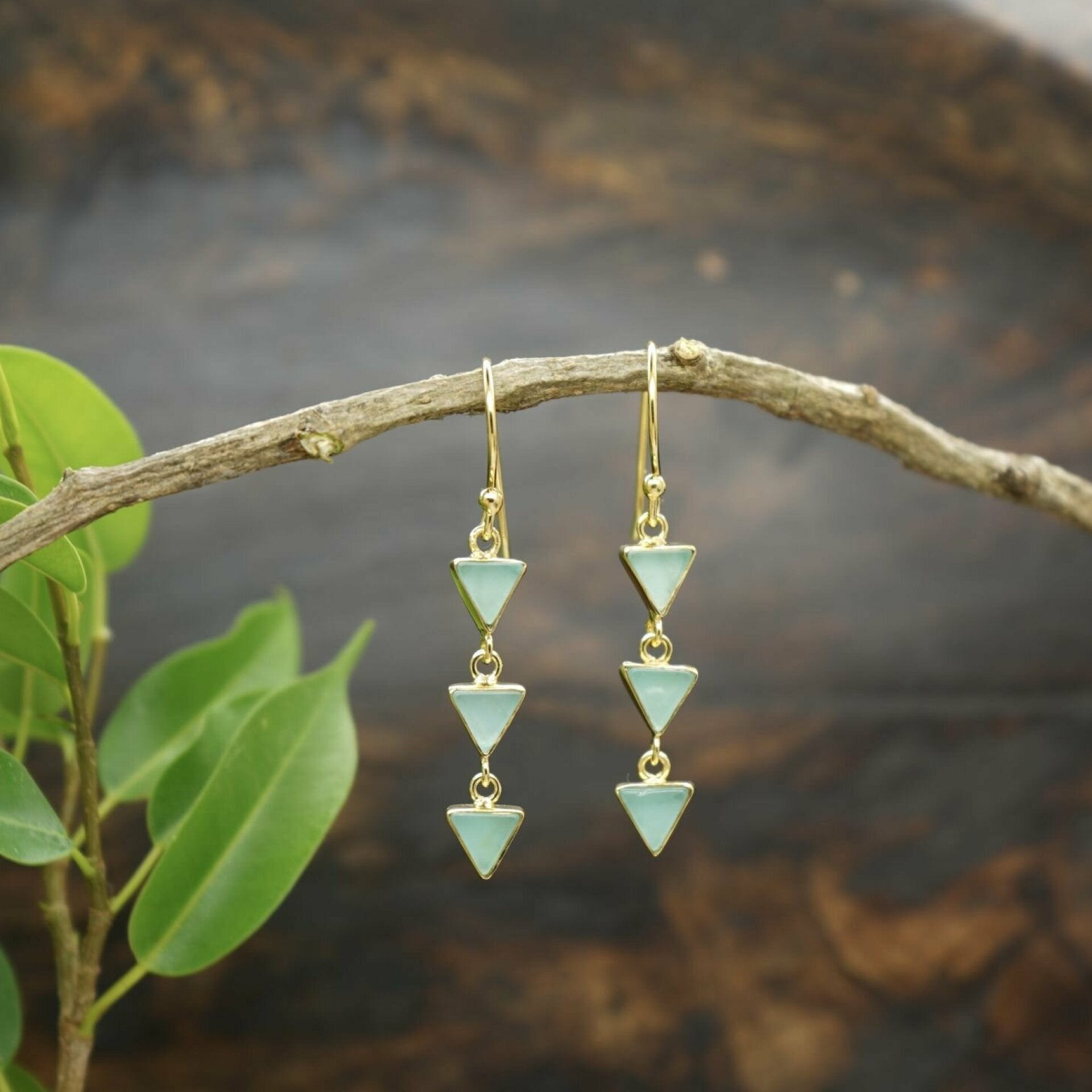 chalcedon schmuck, aqua chalcedon ohrringe, chalcedon ohrringe, chalcedon ohrringe blau, ohrringe chalcedon, edelstein ohrringe, ohrringe gold mit edelstein, ohrringe gold, maka ohrringe